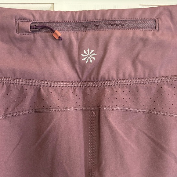 Athleta Run with it 3” shorts - size M - Picture 3 of 7